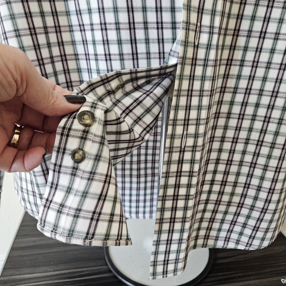 Arrow Wrinkle Free Long Sleeve Button Down Shirt - Picture 7 of 9